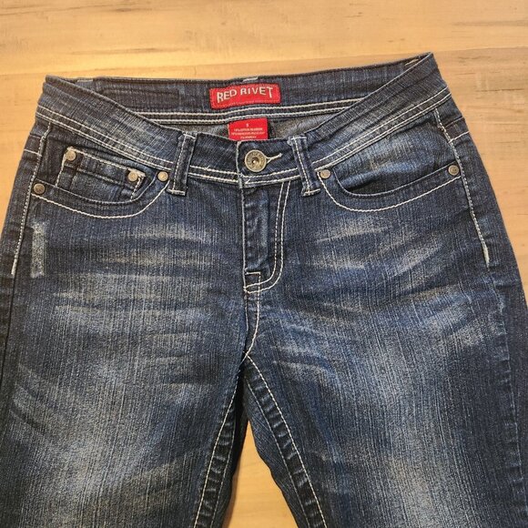 Red Rivet Jeans Embroidered Rhinestone Pockets Stretch Dark Blue Size 9 EUC - Picture 4 of 12